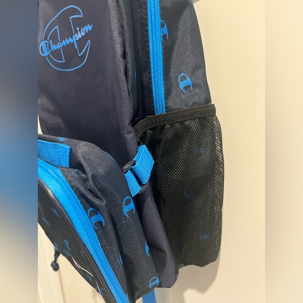 NEW Champion Youth Backpack With Detachable Lunch Bag - Picture 5 of 11